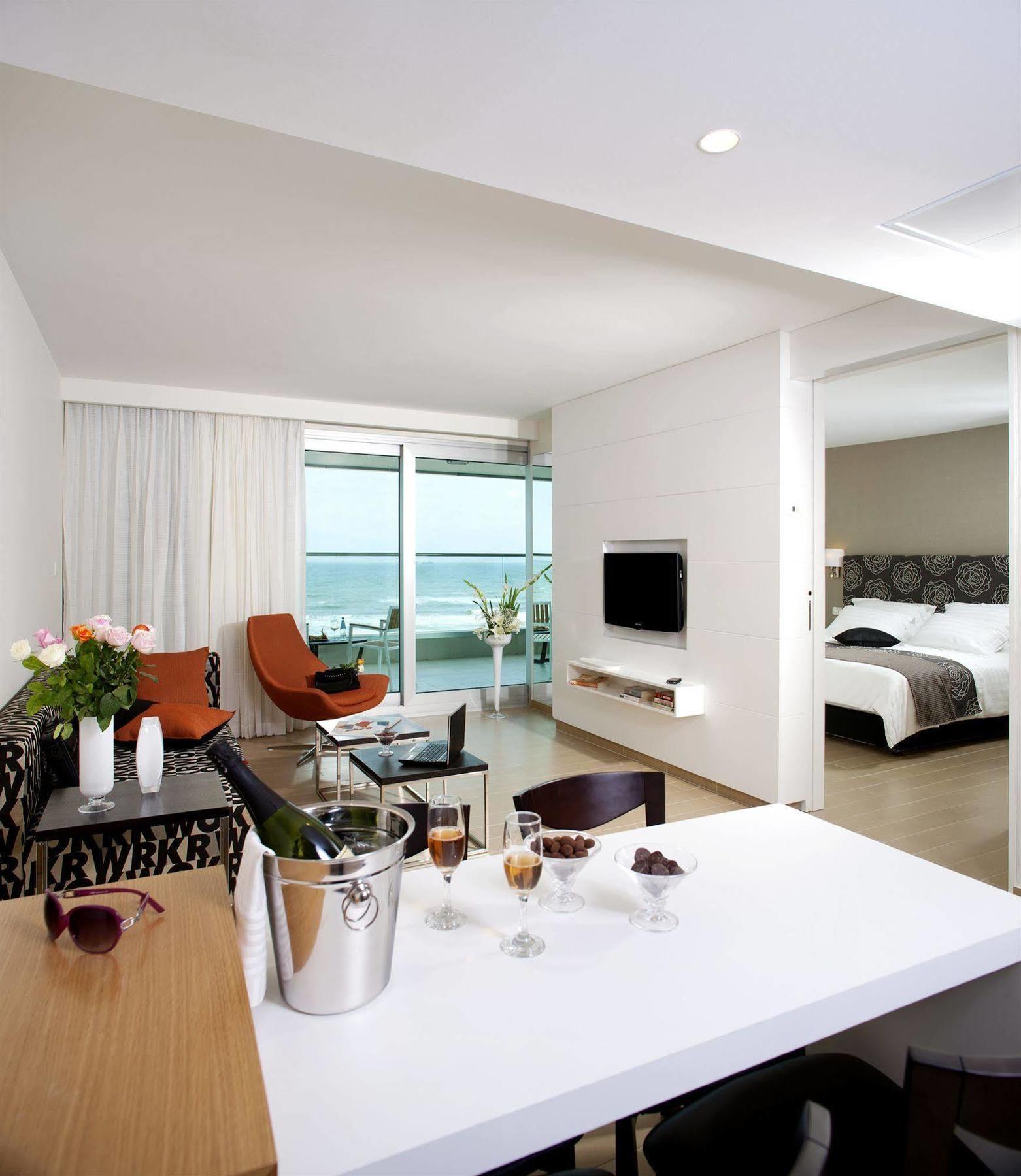West All Suites Hotel Aschdod Exterior foto