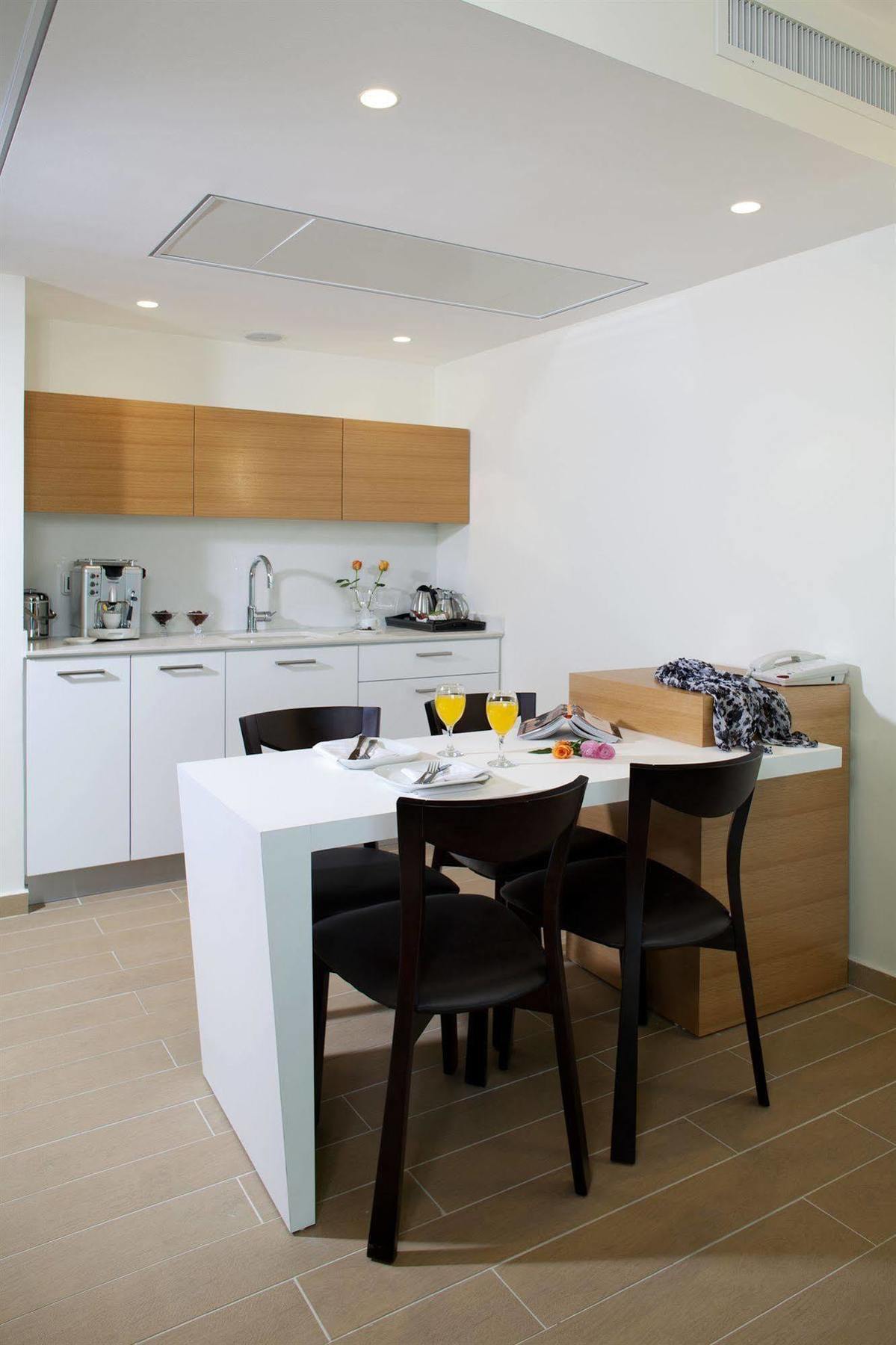 West All Suites Hotel Aschdod Exterior foto